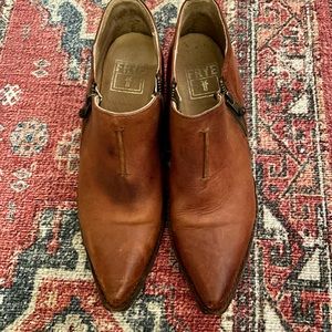 Frye Moto Shooties, 8.5, Congac Leather